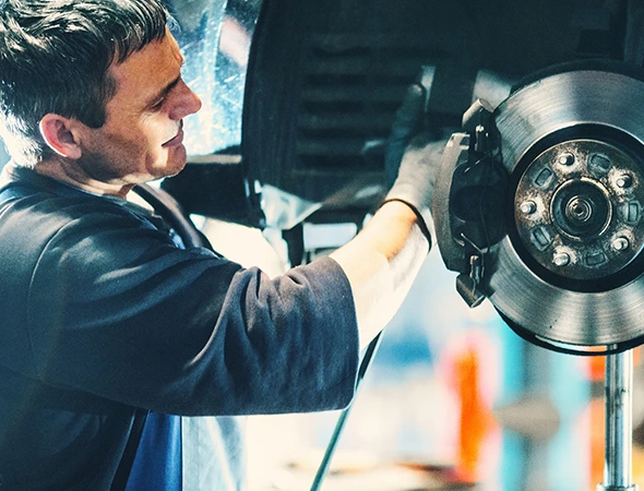 Trusted Orlando brake repair specialists handling pads, rotors, and brake fluid maintenance.