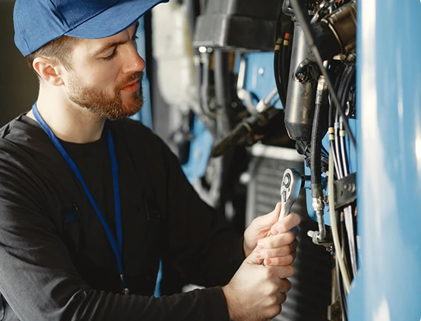 Fast-response emergency mobile mechanic in Winter Garden FL for battery, brake, and engine issues.